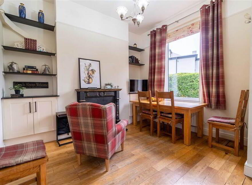 35 Ballyholme Road, Bangor, BT20 5JL