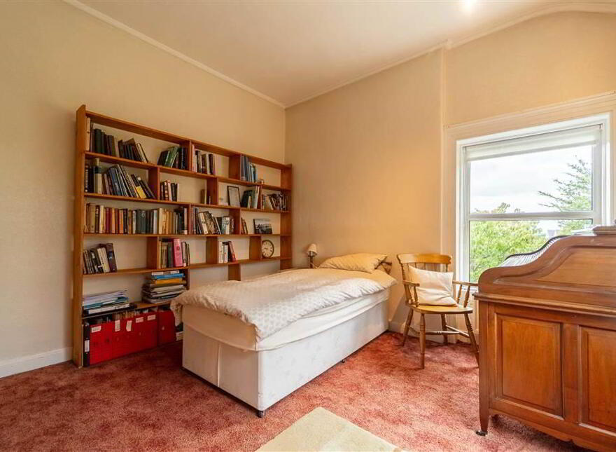 35 Ballyholme Road, Bangor, BT20 5JL