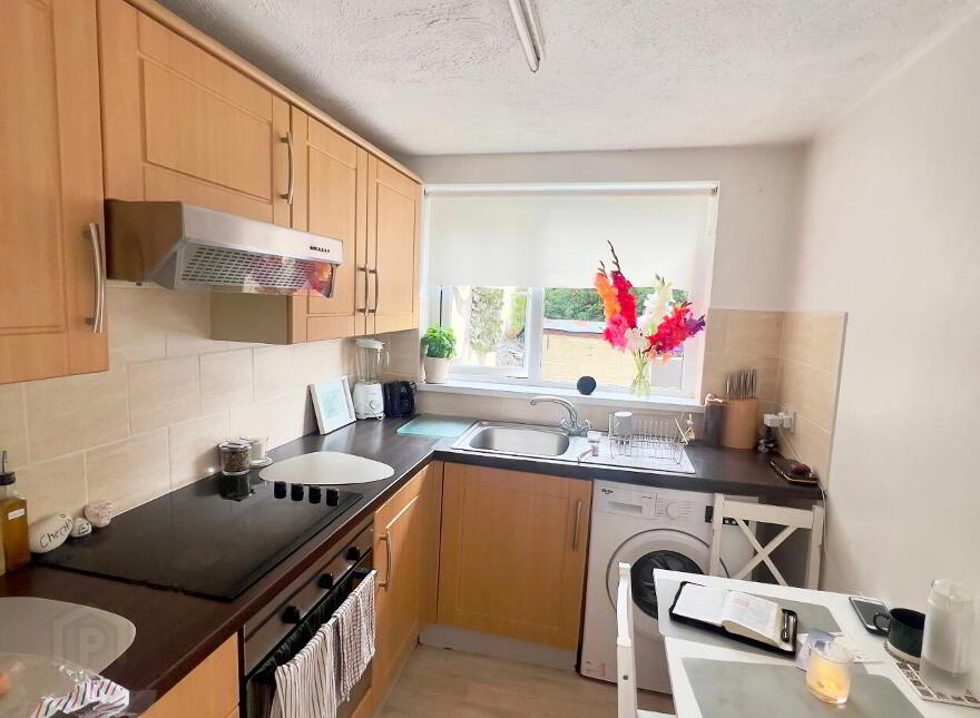 18 Circular Road, Larne, BT40 1HW