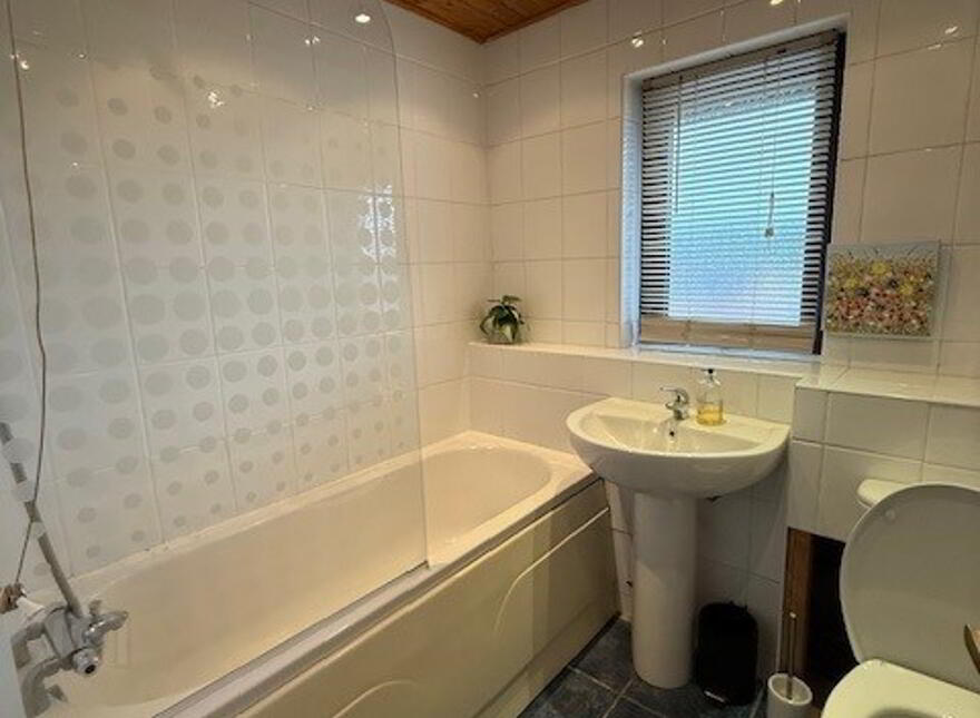 69 Upper Malone Road, Belfast, BT9 6PW