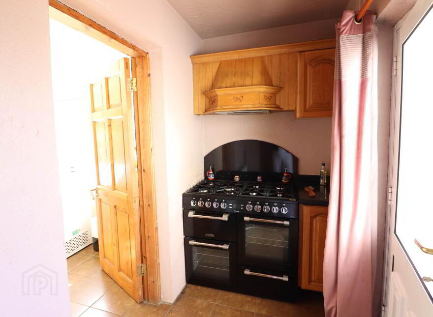 Carnmore West, Carnmore, H91E198