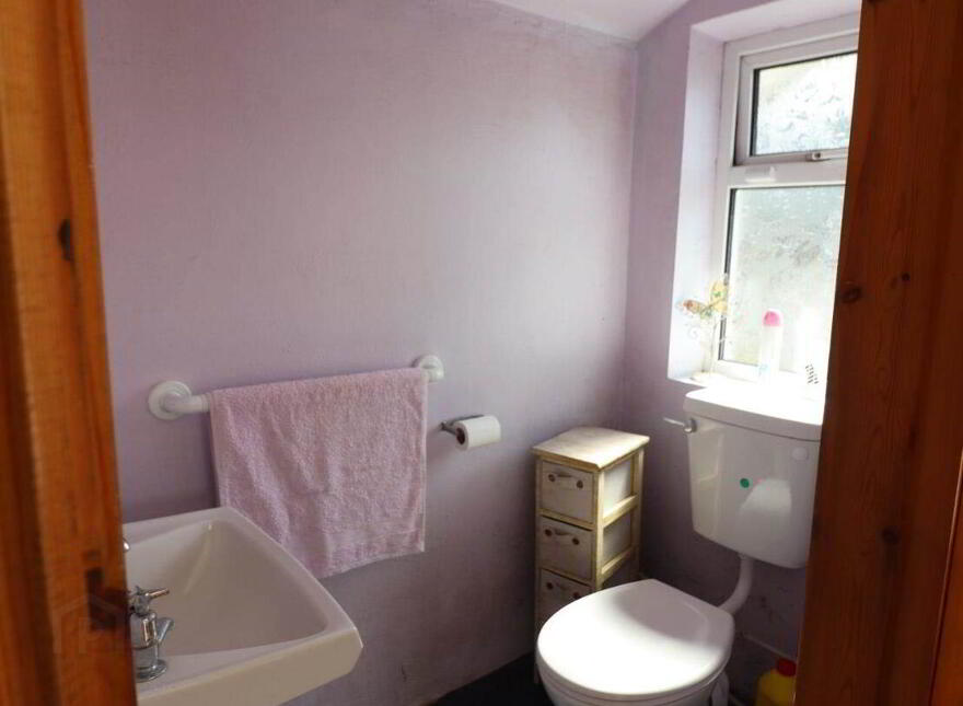 Carnmore West, Carnmore, H91E198