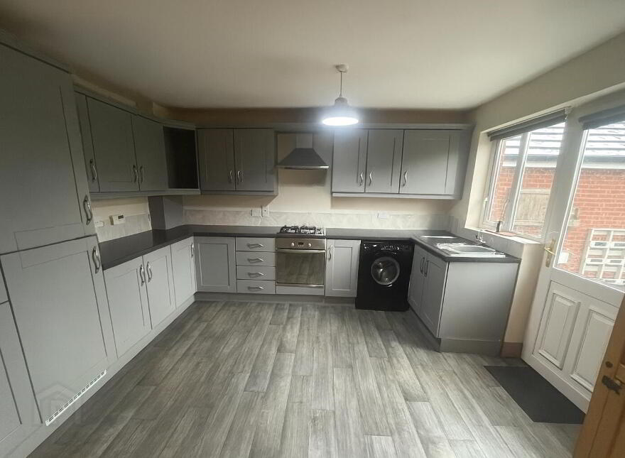 1 Causeway Meadows, Lisburn, BT28 2GD