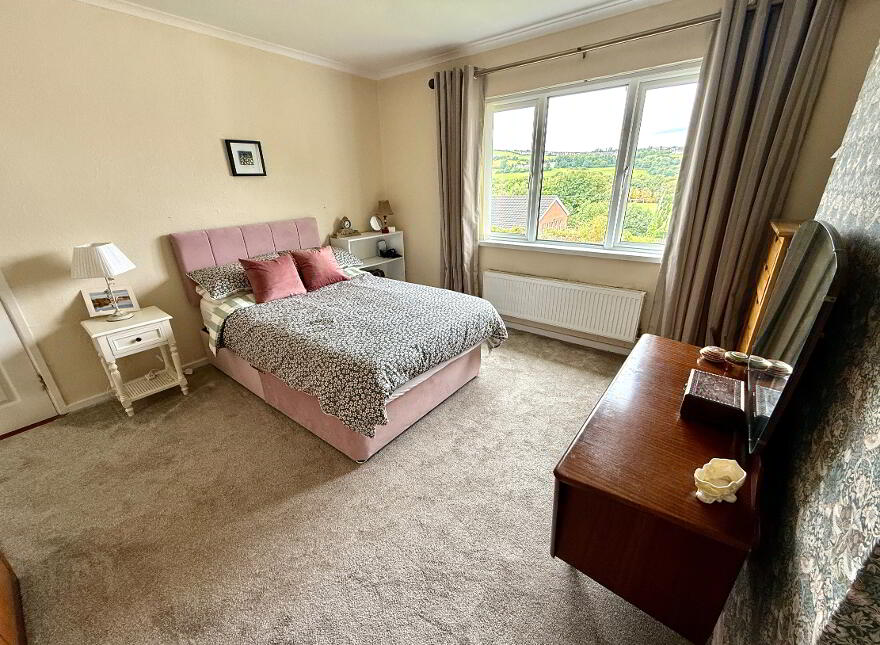 4 Prehen Park, Waterside, Derry, BT47 2NY