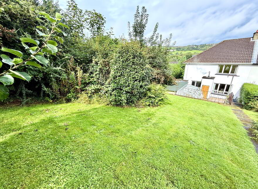 4 Prehen Park, Waterside, Derry, BT47 2NY