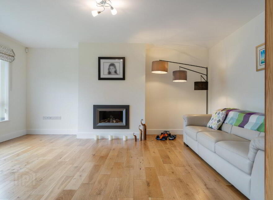 17 Helensview Park, Newtownards, BT23 4NY