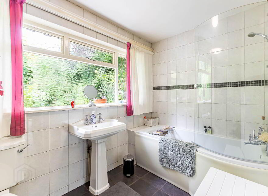 45 Ballycarngannon Road, Lisburn, BT27 6YA
