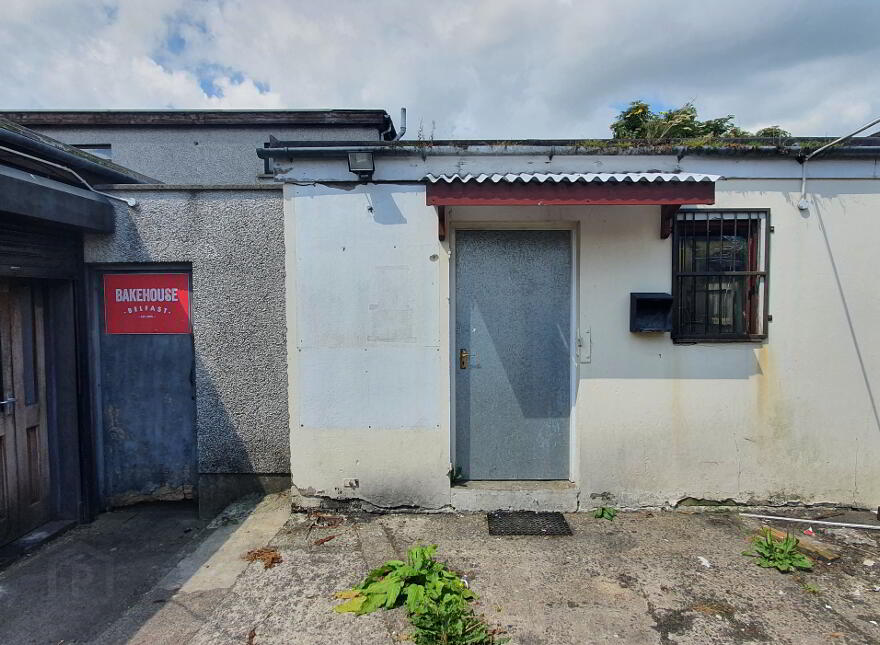 16d Carnmoney Road, Newtownabbey, BT36 6HN photo