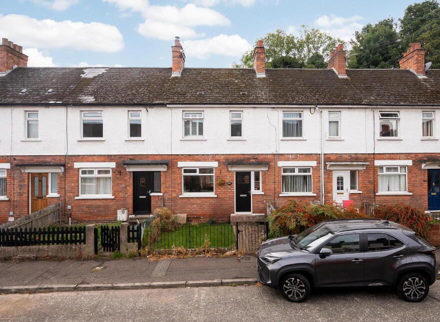 97 Strandburn Drive, Belfast, BT4 1NB photo