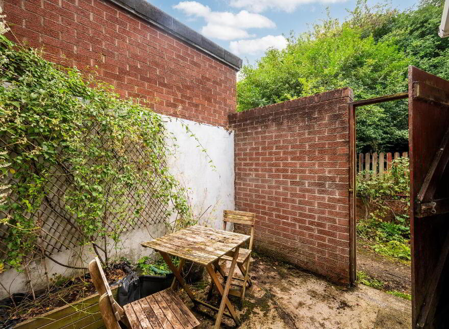 97 Strandburn Drive, Belfast, BT4 1NB