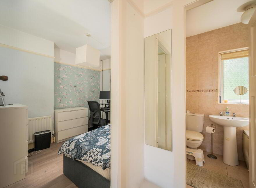 97 Strandburn Drive, Belfast, BT4 1NB