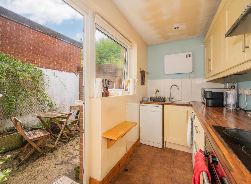 97 Strandburn Drive, Belfast, BT4 1NB