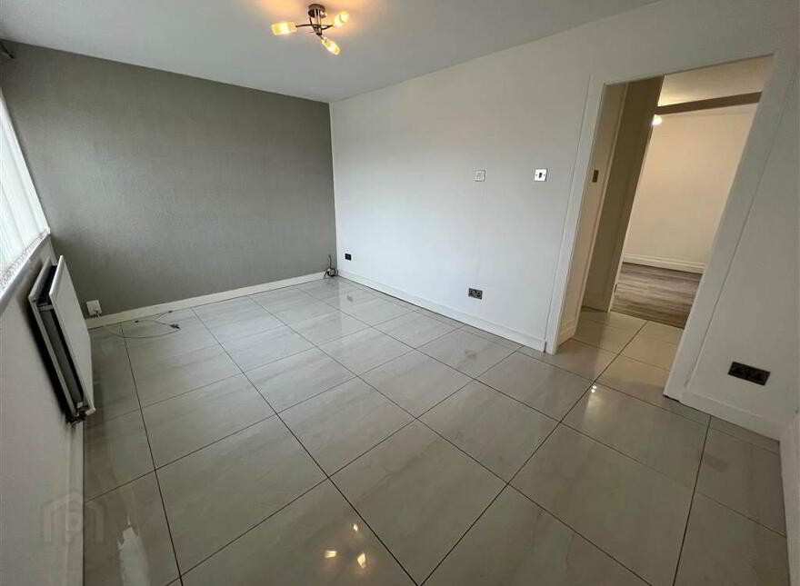 25b Cooneen Way, Cregagh Estate, Belfast, BT6 0EF