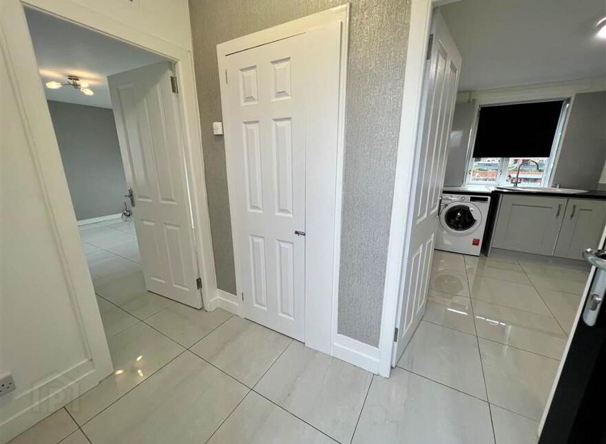 25b Cooneen Way, Cregagh Estate, Belfast, BT6 0EF