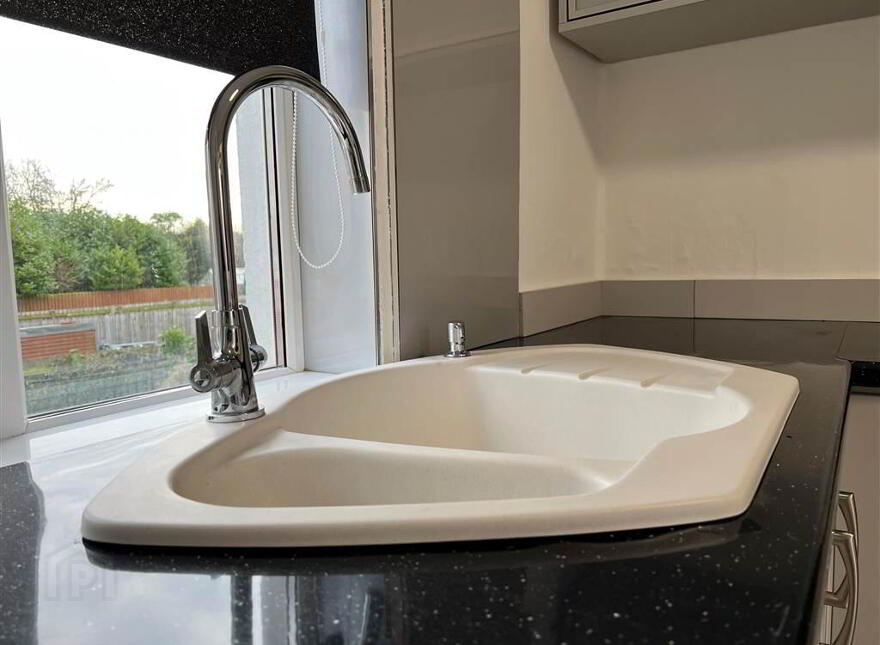 25b Cooneen Way, Cregagh Estate, Belfast, BT6 0EF