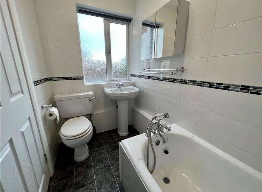 25b Cooneen Way, Cregagh Estate, Belfast, BT6 0EF