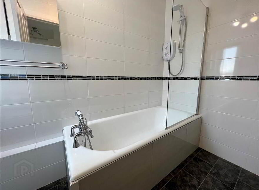 25b Cooneen Way, Cregagh Estate, Belfast, BT6 0EF