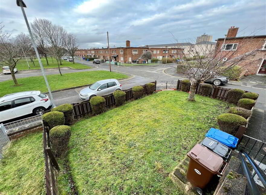 25b Cooneen Way, Cregagh Estate, Belfast, BT6 0EF