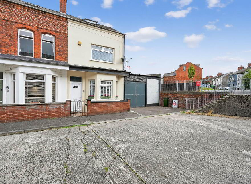 38 Moorfield Street, Belfast, BT5 5BY