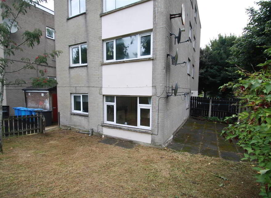 27 Hillcrest Drive, Ballynahinch, BT24 8HE