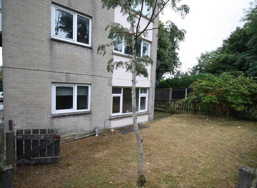 27 Hillcrest Drive, Ballynahinch, BT24 8HE