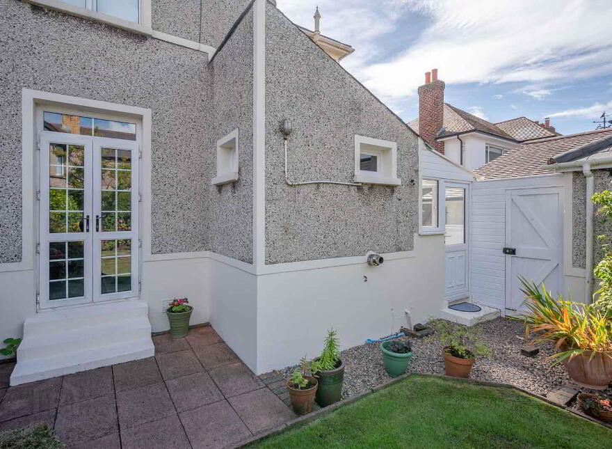 135 Groomsport Road, Bangor, BT20 5NS