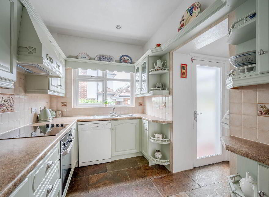 135 Groomsport Road, Bangor, BT20 5NS