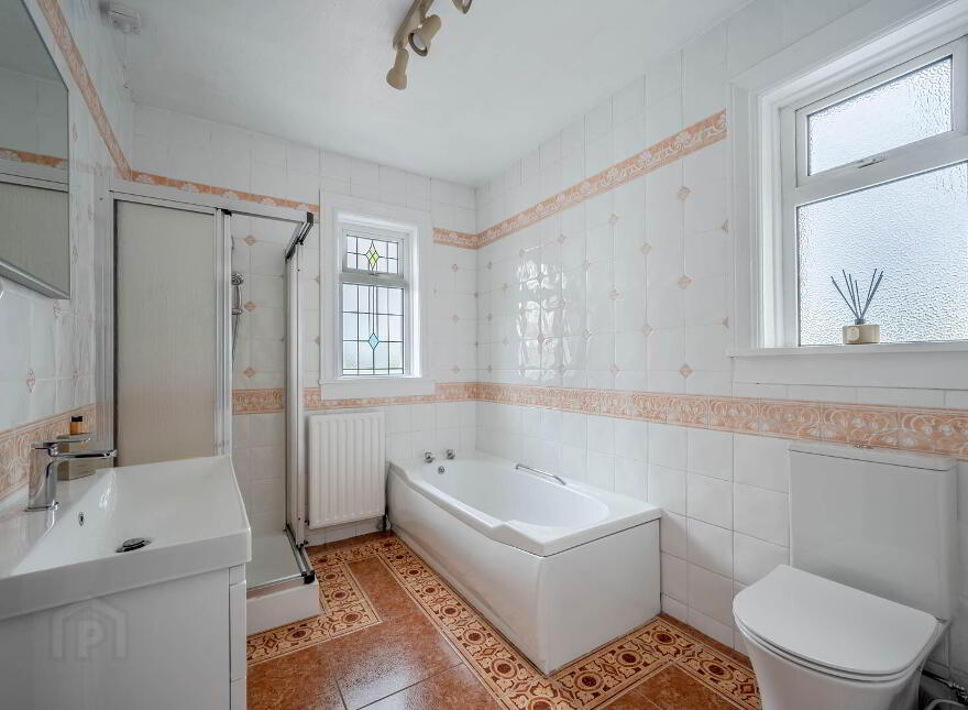 135 Groomsport Road, Bangor, BT20 5NS