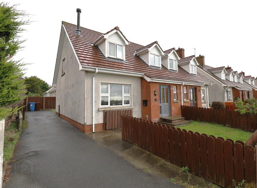 5 Blaeberry Hollow, Longstone, Annalong, BT34 4WH photo