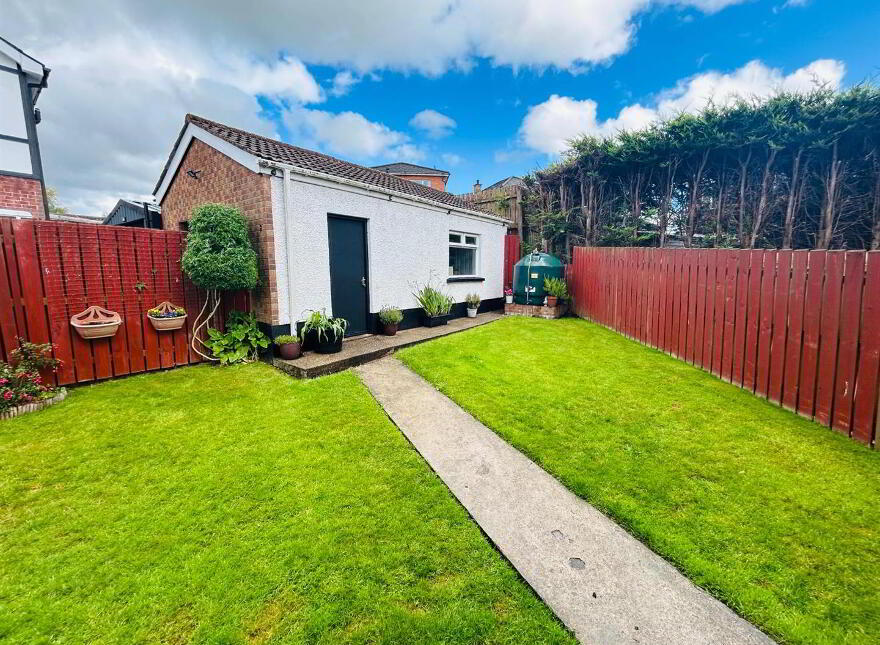 69 Pelham Road, Knightsbridge, Derry, BT47 6FF