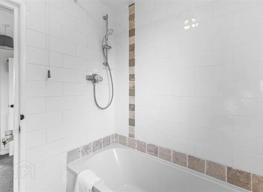 6 Eastway, Bangor, BT20 4EG