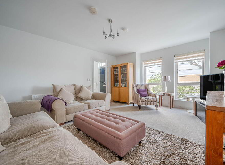 36 Woodbrook Walk, Lisburn, BT28 2ZY