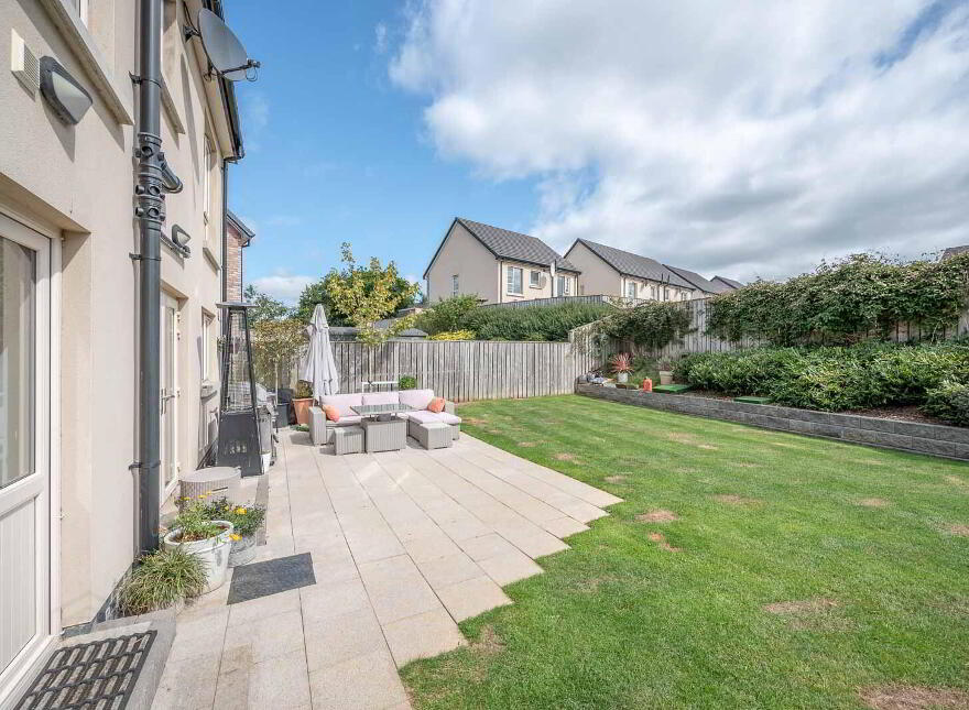 36 Woodbrook Walk, Lisburn, BT28 2ZY