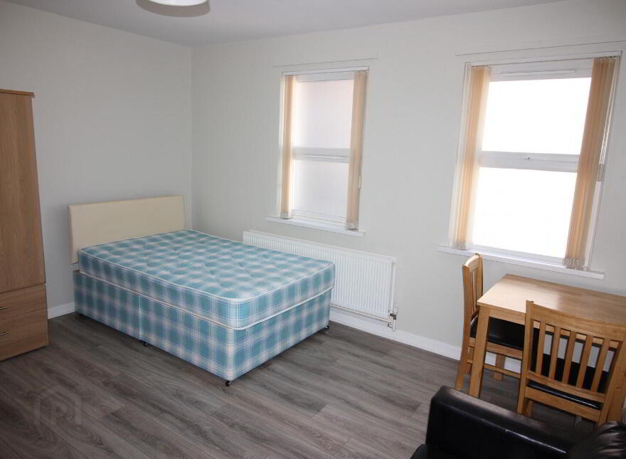 2, 32 Stranmillis Road, Belfast, BT9 5AA