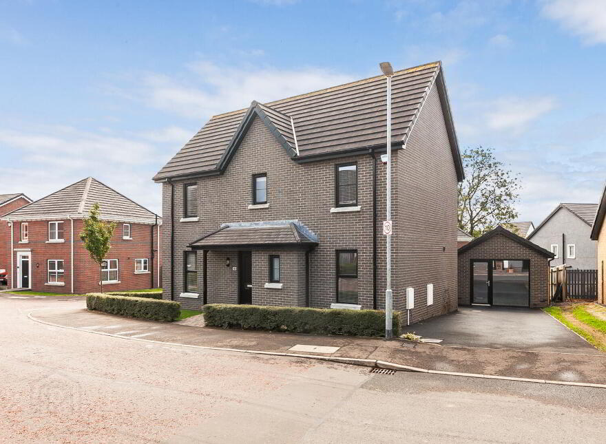 5 Belmont Hall Way, Antrim, BT41 1FA photo