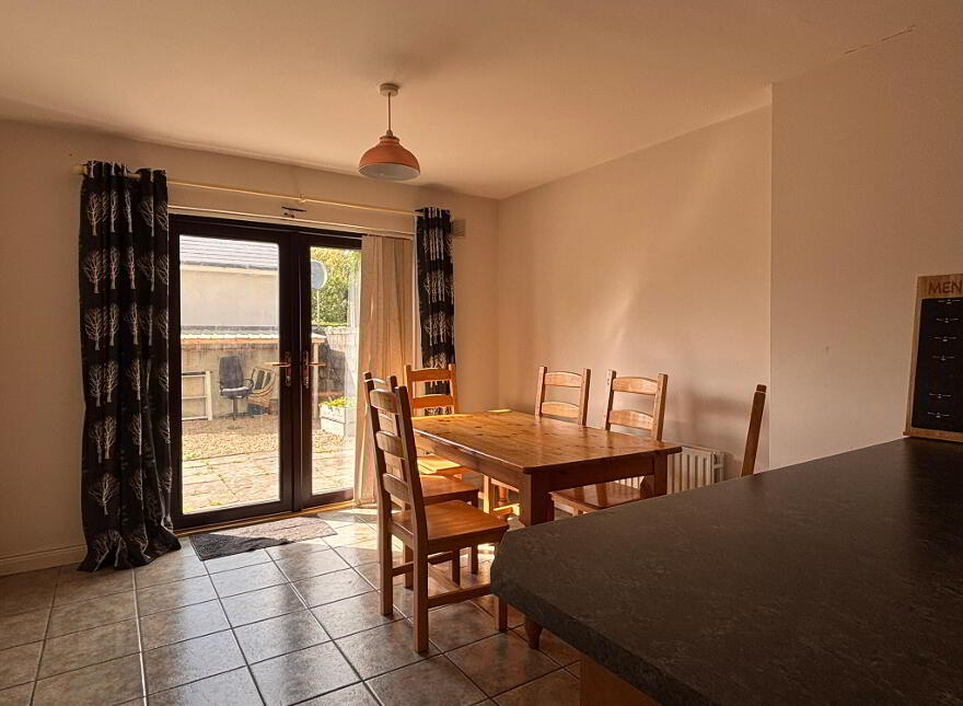 7 Saint Stephen's Grove, Irishtown Upper, Clonmel, E91TN30