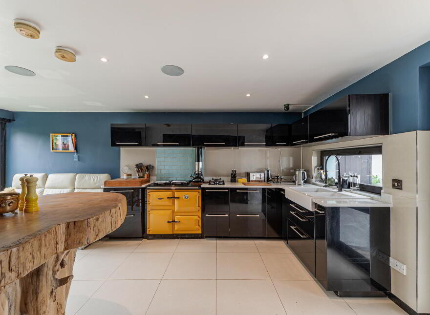 Hollytree Cottage, 10 Deer Park Road, Portaferry, Newtownards, BT22 1PW