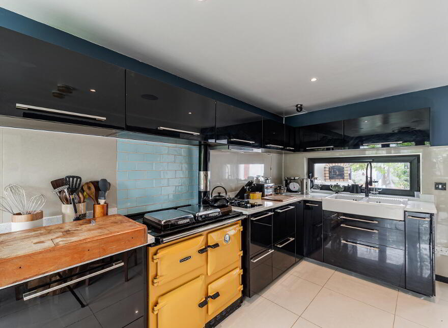 Hollytree Cottage, 10 Deer Park Road, Portaferry, Newtownards, BT22 1PW