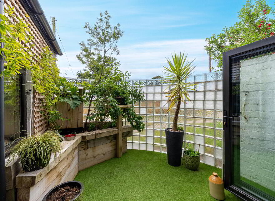 Hollytree Cottage, 10 Deer Park Road, Portaferry, Newtownards, BT22 1PW