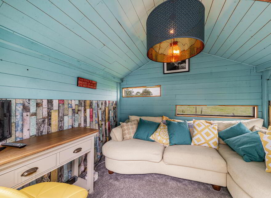 Hollytree Cottage, 10 Deer Park Road, Portaferry, Newtownards, BT22 1PW