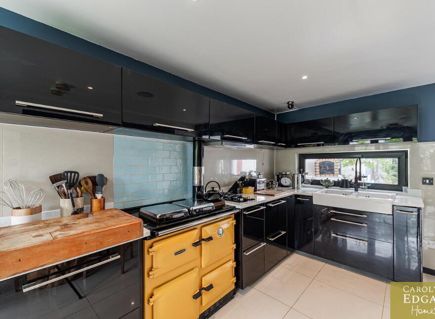 Hollytree Cottage, 10 Deer Park Road, Portaferry, Newtownards, BT22 1PW