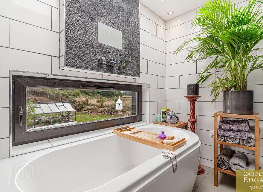 Hollytree Cottage, 10 Deer Park Road, Portaferry, Newtownards, BT22 1PW