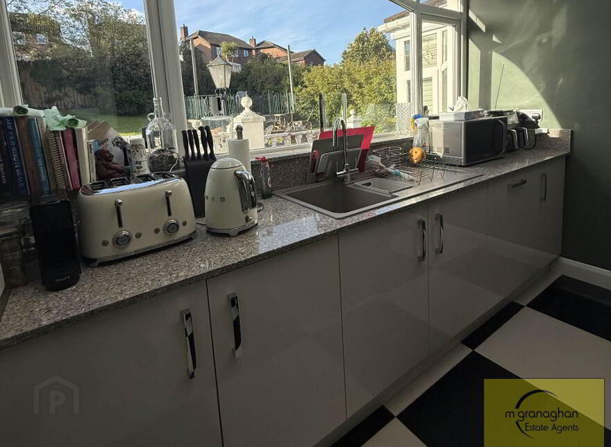 10 Glengoland Park, Stewartstown, Belfast, BT17 0JD