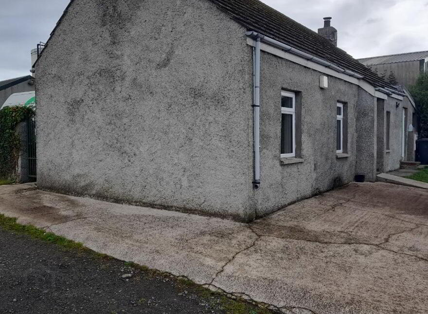 16 Bay Road, Ballykinlar, Downpatrick, BT30 8EH
