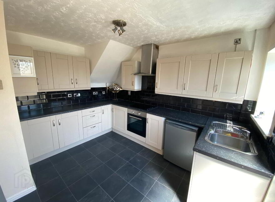 6 Thornfield Court, Carrickfergus, BT38 7NW
