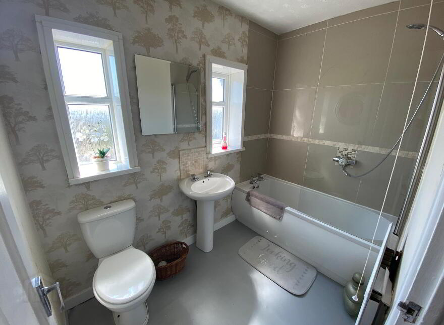 6 Thornfield Court, Carrickfergus, BT38 7NW