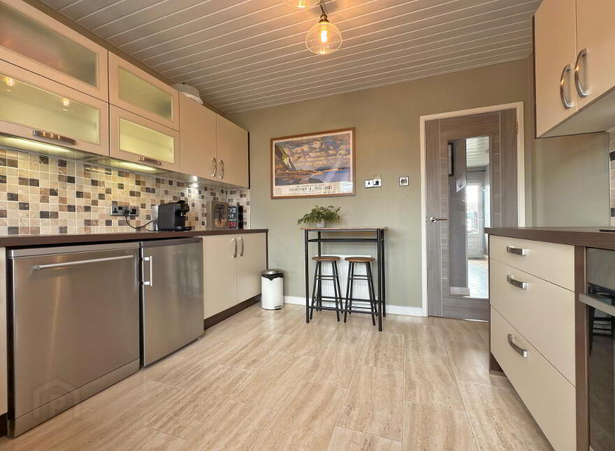 19 Bushfoot Avenue, Portballintrae, BT57 8YY