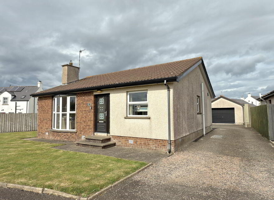 19 Bushfoot Avenue, Portballintrae, BT57 8YY