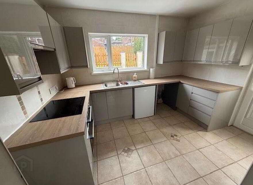 10 Knocknagoney Grove, Belfast, BT4 2QE