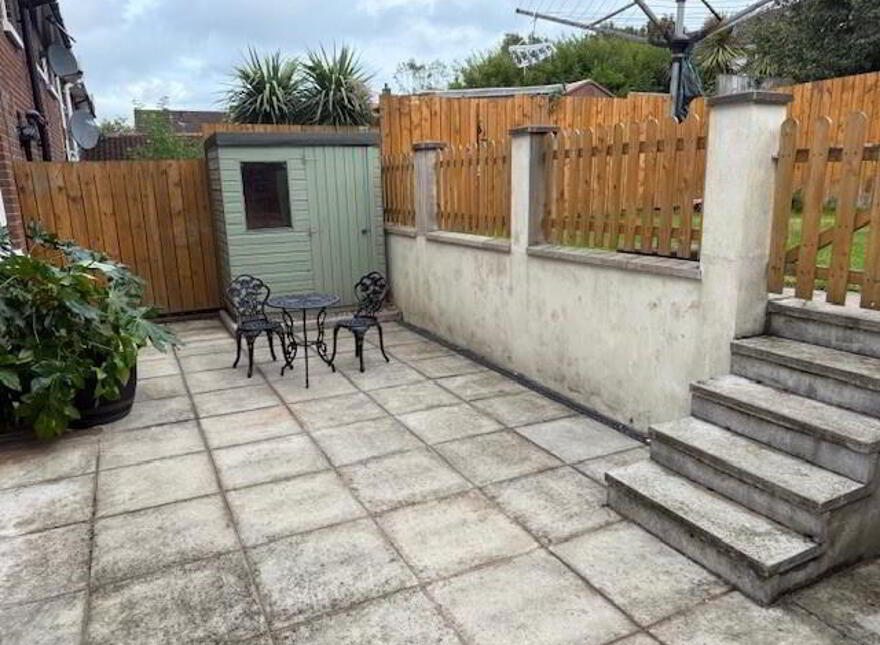 10 Knocknagoney Grove, Belfast, BT4 2QE
